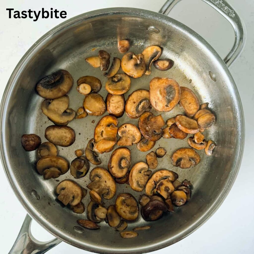 Mushrooms cooked in skillet