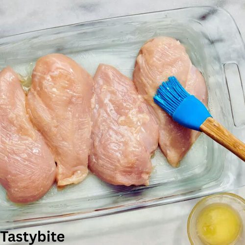 Blending butter on chicken