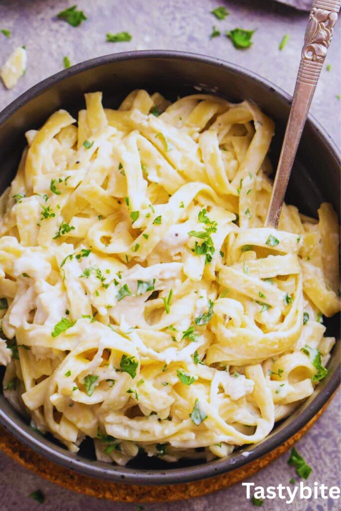 Creamy Instant Pot Fettuccine Alfredo