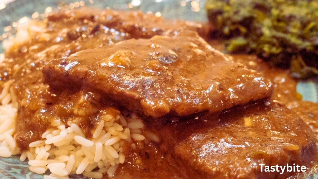 old fashioned southern smothered steak