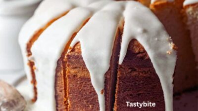 Vanilla buttermilk pound cake