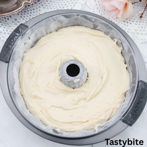 Vanilla buttermilk pound cake